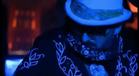 1cmaxH6ITEw1vzpuUQ.gif